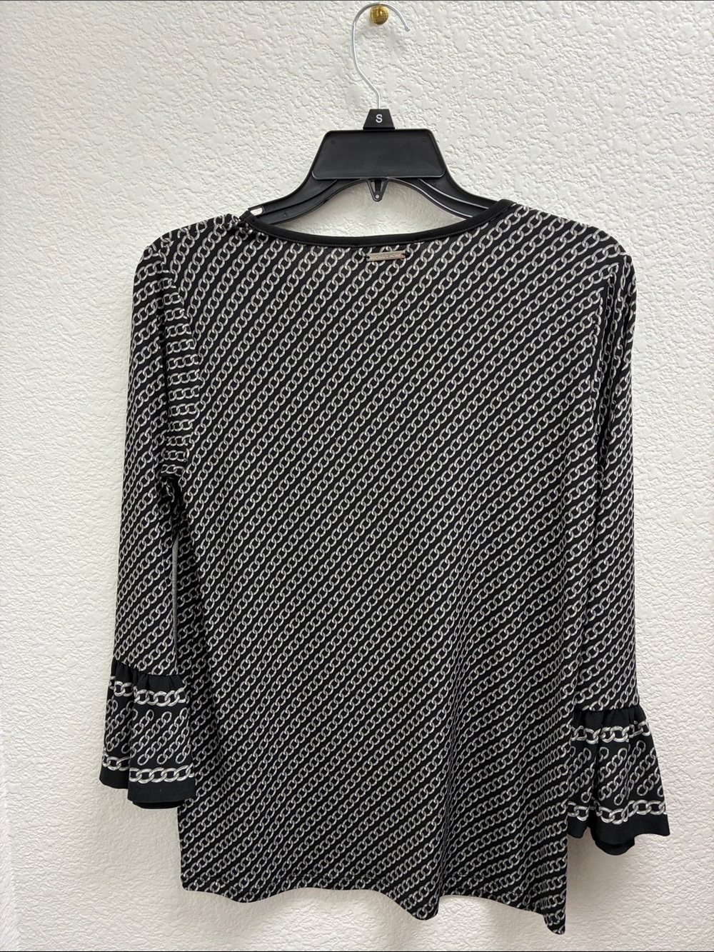 MICHAEL Michael Kors Black and White Diagonal Chain-Print Long-Sleeve Top - Picture 2 of 5